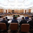 Jocul politic e unul al naibii de inconfortabil O sã parã cam nedemocratic ce spun acum dar cred cã forul legislativ, onorabilul Parlament, nu ar trebui sã aibã nicio tangenţã cenzurativã faţã de guvern, indiferent de culoarea...