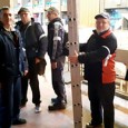 Grevã japonezã la Hidrocentrala Porţile de Fier I. Angajaţii HIDROSERV avertizeazã cã instalaţiile sunt în pericol Peste 200 de salariaţi ai HIDROSERV Porţile de Fier, cei care asigura mentenanţa instalaţiilor celei mai mari hidrocentrale din România, sunt din aceastã dimineaţã, în grevã japonezã. Anunţul a...