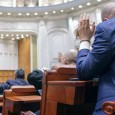 O gãleatã de apã rece Din punct de vedere politic trãim vremuri de instabilitate, şi se pare cã lucrurile nu se vor opri aici, vom continua în ritmul acesta alienant şi aberant întregul an. Aşa...