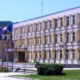 Sucã şi imnu lu Sucã, di la Spitalu Judeţean şi vânãtoarea di la Orşova Mã fraţilor, învaţã nerodu de Sucã acuma, mai ceva ca atuncea când pleca la şcoalã. Toatã ziua stã pe laptop, discutã cu al lu Zbanghiu, di la geometrie pãnã...