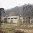 Tun imobiliar la Orşova Un adevãrat tun imobiliar se pregãteşte cu premeditare la Orşova, sub oblãduirea administraţiei primarului Marius Stoica. Un teren de 3.400 de mp rupt din suprafaţa staţiei de epurare a Orşovei...