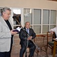 *Am şi uitat mersul timpului! Mergem aşa, cu capul în pãmânt, cãtre miezul unei veri strãine parcã de noi, dintr-un an de mult trecut şi de care nu mai vrem...