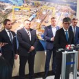 Sucã şi nea Gherghe antemergãtoru, nea Virgilicã priceputu şi alba-neagra pe sãnãtatea mehedinţenilor Mã nepoate, e zarva mare pi la unii şi linişte pi alţii pin curte. Pin curte pi la nea Palaşcã, pi la Europa, sã scoasã terasa di la naftalinã,...