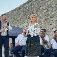 Centrul Cultural “Nichita Stãnescu” a organizat la Cetatea Medievalã a Severinului un regal folcloric de Ziua Universalã a IEI Ziua Universalã a Iei este sãrbãtoritã, în fiecare an, pe 24 iunie. Sãrbãtoarea Iei promoveazã cãmaşa din pânzã cusutã cu simboluri impresionante, pãstrate de lada cu zestre a bunicilor şi...
