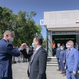               * A început şcoala, însã nu prea e lãmurit nimeni în ţara asta cum… Una ni se spune oficial, alta ni se transmite prin mass media, altceva vedem noi...