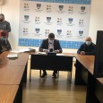                În cadrul şedinţei de îndatã de miercuri, 14 octombrie 2020, s-a aprobat acordul de parteneriat încheiat între #Agenţia_pentru_Dezvoltare_ Regionalã_Sud_Vest_Oltenia şi #Unitatea_Administrativ_ Teritorialã_Judeţul_Mehedinţi pentru elaborarea documentaţiilor tehnico-economice a douã mari...