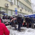                Aşa e în viaţã: cei morţi merg la cimitir şi cei în viaţã la schi sau pe unde mai au treabã sau chiar la spital. De regulã, la spital...