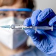 Frica de vaccin Cum a apãrut ştirea cu suspendarea vaccinãrii cu AstraZeneca în Italia, apoi în alte câteva ţãri, la noi s-a declanşat o adevãratã isterie. Pur şi simplu spaţiul public mediatic a...