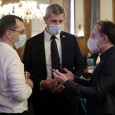 Pentru toţi cei care urmãresc acum noul scandal politic e destul de clar faptul cã era de aşteptat ca marea „iubire” sã se scufunde la un moment dat, aidoma Titanicului,...