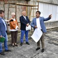    Mã fraţilor, mã mehedinţenii cetitori de Obiectiv, sã vezi ce mai plâng fermierii pentru nea Daea. Cicã îl vor înapoi la conducerea agriculturii româneşti. Fãcea nea Petre filosofia bobului...