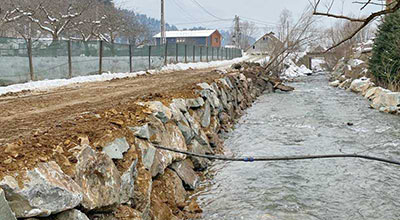 Această informare este efectuată de Budu Dan-Mihai cu domiciliul în Drobeta Turnu Severin, str. Calomfirescu, nr.234, judeţul Mehedinţi, ce intenţionează să solicite la Administraţia Bazinală de Apă Banat, aviz de...